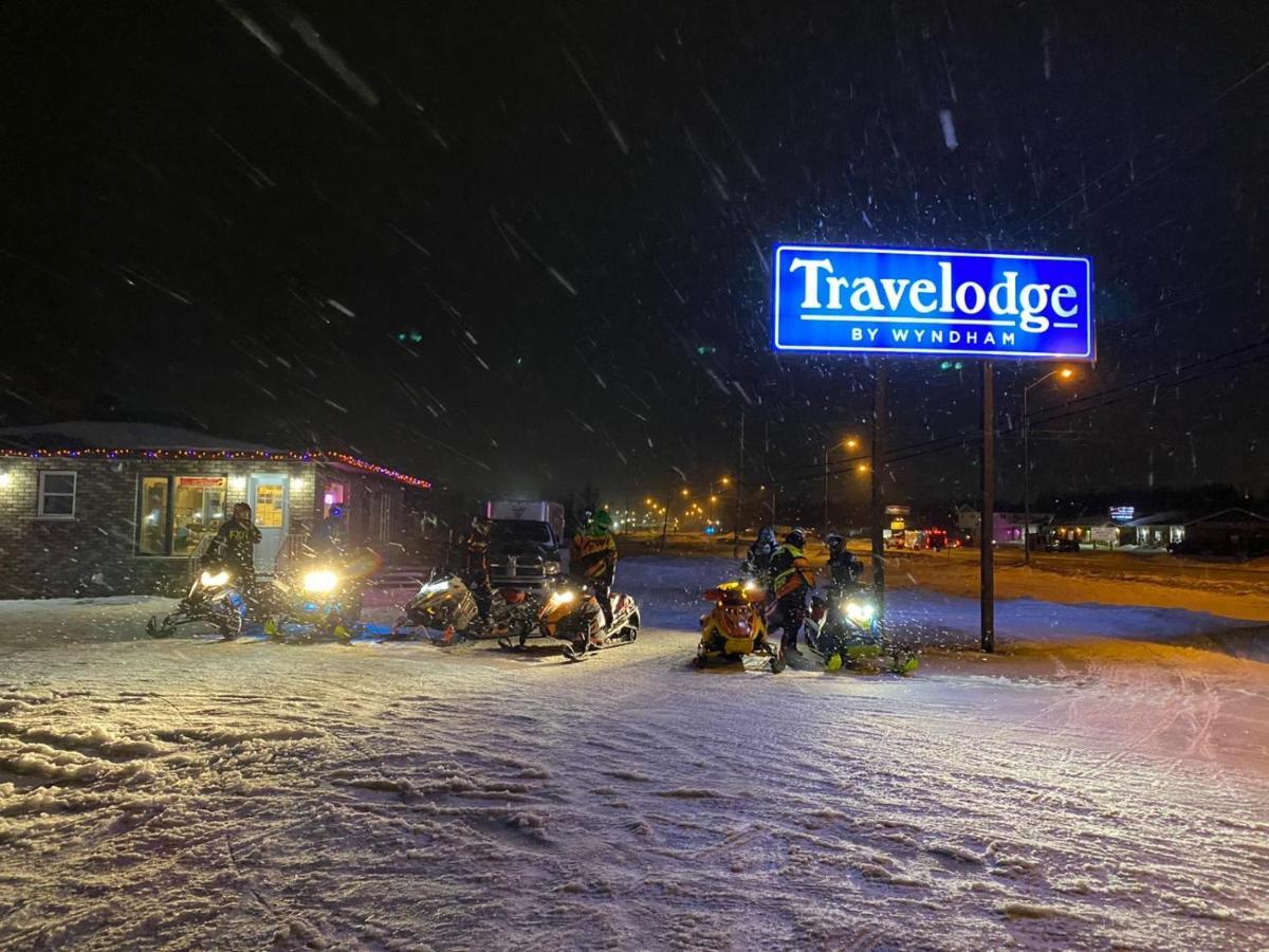 Travelodge By Wyndham Cochrane Exterior foto