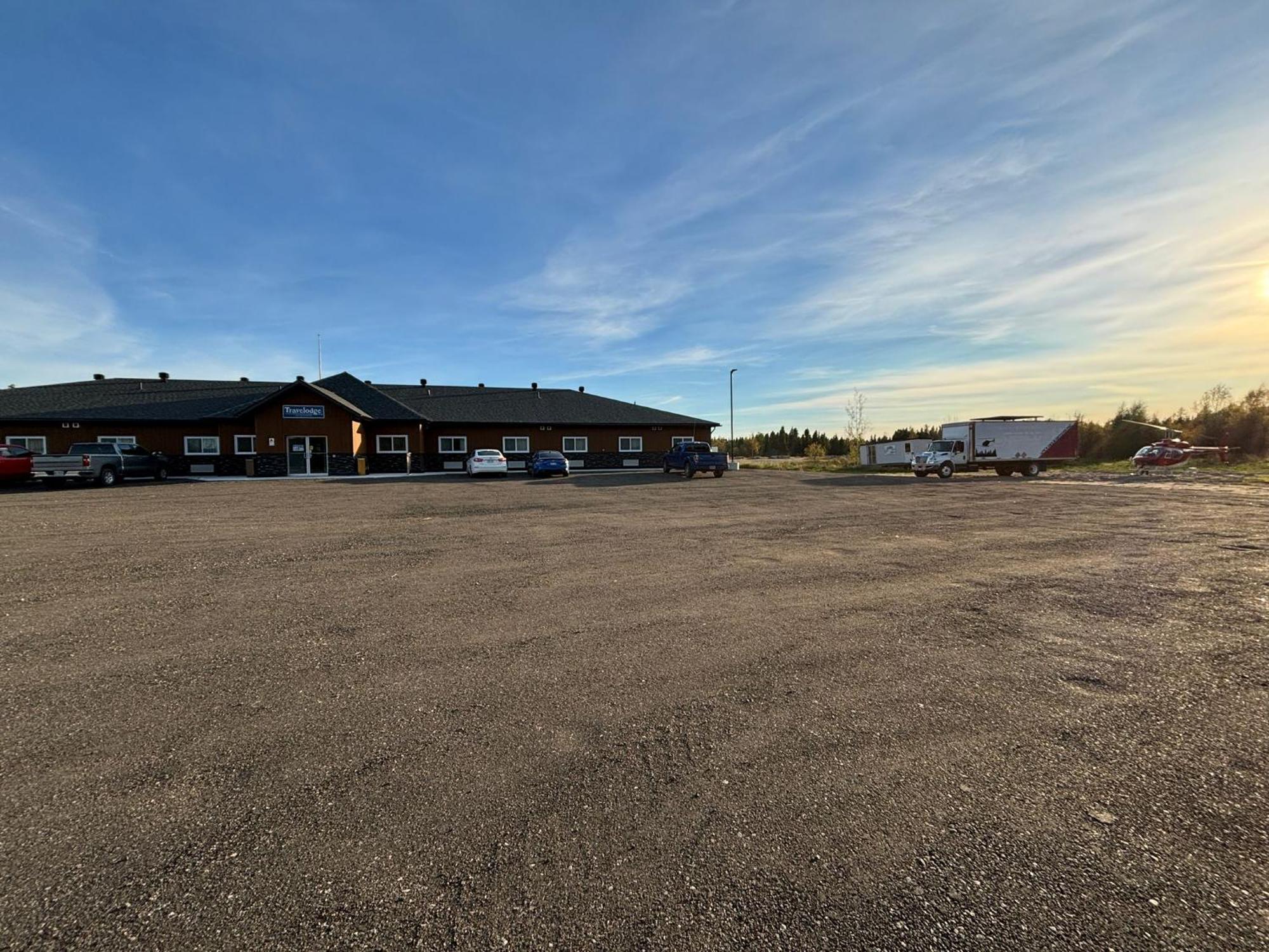 Travelodge By Wyndham Cochrane Exterior foto
